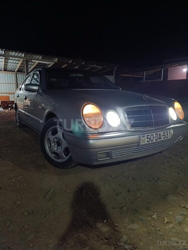 Mercedes E 240 1999, 430,000 km - 2.4 l - Masallı