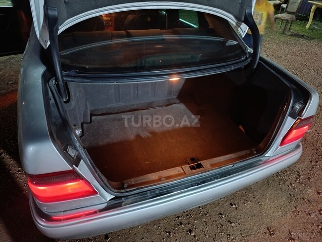 Mercedes E 240 1999, 430,000 km - 2.4 l - Masallı