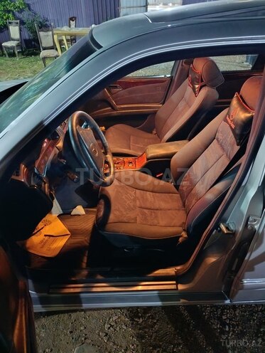 Mercedes E 240 1999, 430,000 km - 2.4 l - Masallı