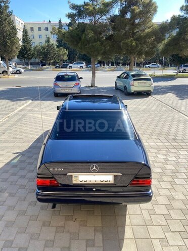 Mercedes E 220 1994, 350,866 km - 2.2 l - Bakı
