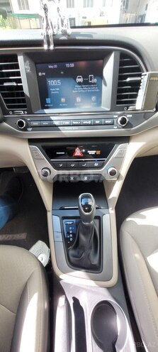 Hyundai Elantra 2016, 98,702 km - 2.0 l - Bakı