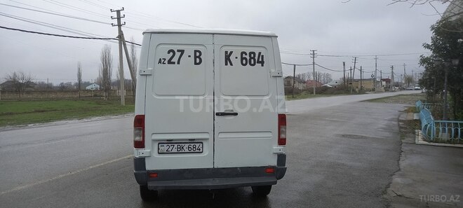 Mercedes 208 D 1997, 500,000 km - 2.3 l - Xaçmaz