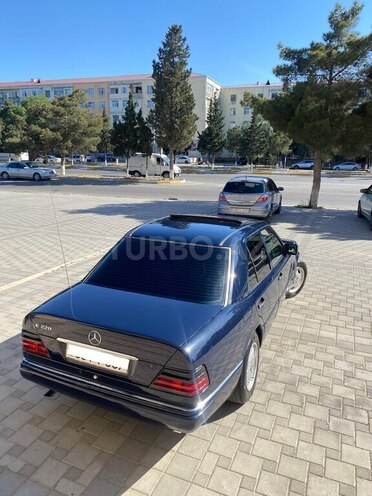 Mercedes E 220 1994, 350,866 km - 2.2 l - Bakı