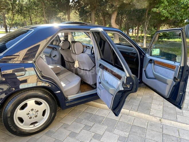 Mercedes E 220 1994, 350,866 km - 2.2 l - Bakı