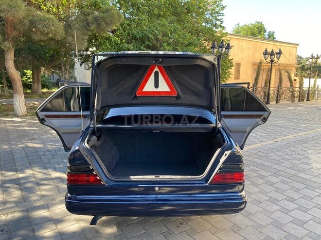 Mercedes E 220 1994, 350,866 km - 2.2 l - Bakı