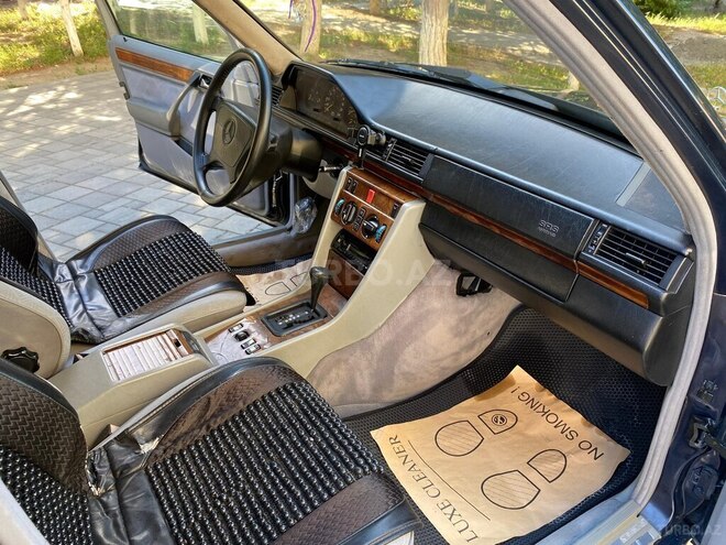 Mercedes E 220 1994, 350,866 km - 2.2 l - Bakı