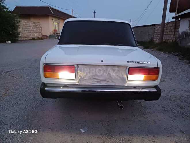 LADA (VAZ) 2107 2006, 93,000 km - 1.6 l - Ucar