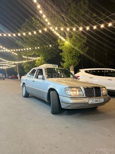 Mercedes E 220 1994, 690,324 km - 2.2 l - Göyçay