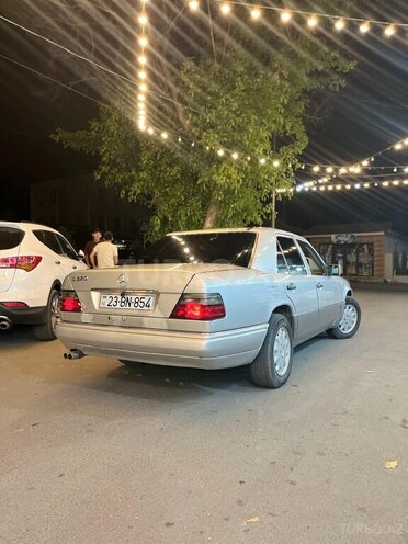 Mercedes E 220 1994, 690,324 km - 2.2 l - Göyçay