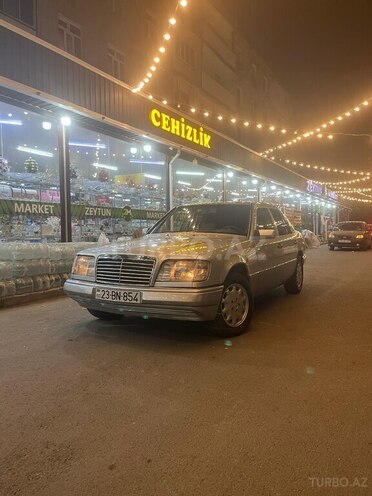 Mercedes E 220 1994, 690,324 km - 2.2 l - Göyçay