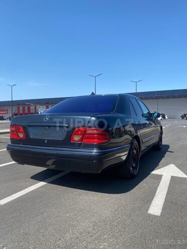 Mercedes E 290 1998, 618,358 km - 2.9 l - Bakı