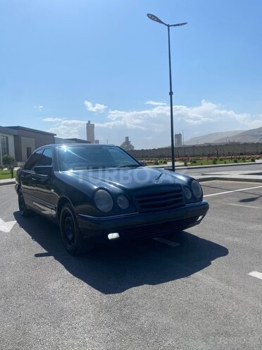 Mercedes E 290 1998, 618,358 km - 2.9 l - Bakı