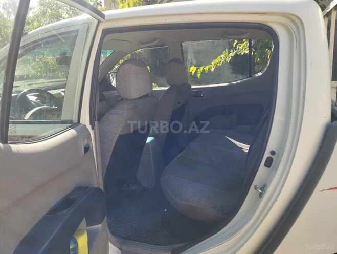 Mitsubishi L200 2008, 320,000 km - 2.5 l - Bakı