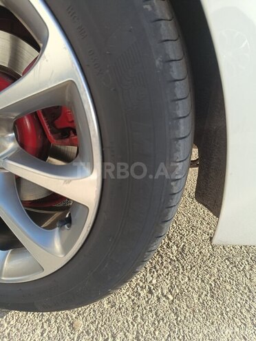 BMW 528 2012, 225,000 km - 2.0 l - Gəncə