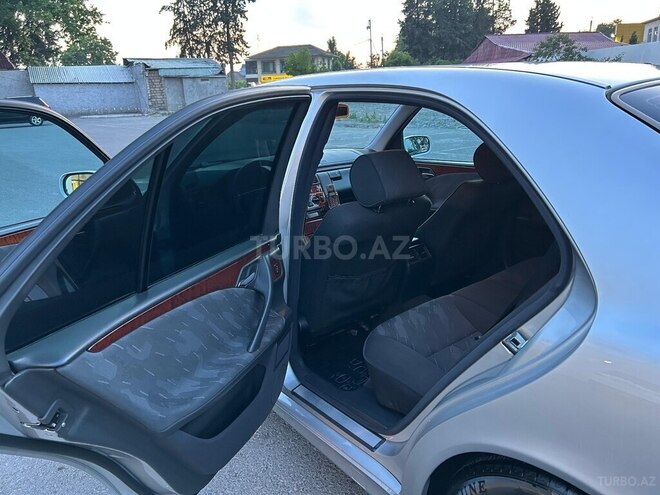 Mercedes E 280 2000, 278,400 km - 2.8 l - Göyçay