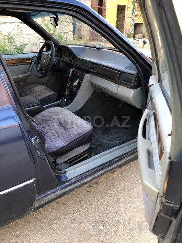 Mercedes E 230 1986, 250,000 km - 2.3 l - Bakı