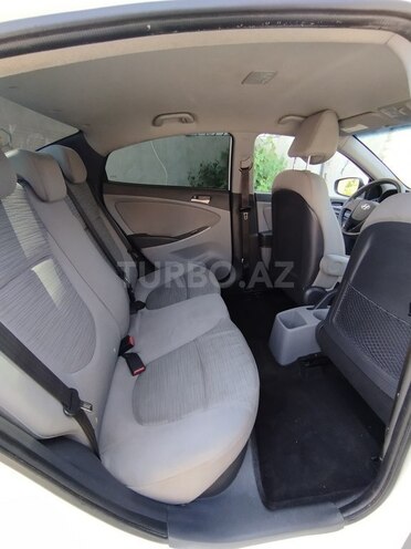 Hyundai Accent 2015, 139,000 km - 1.6 л - Bakı
