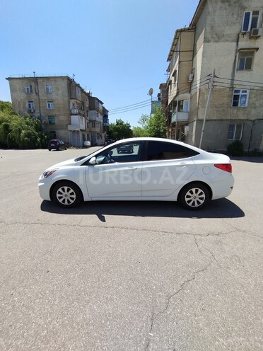 Hyundai Accent 2015, 139,000 km - 1.6 л - Bakı