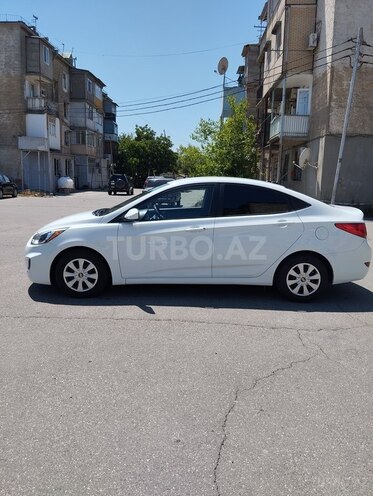Hyundai Accent 2015, 139,000 km - 1.6 л - Bakı