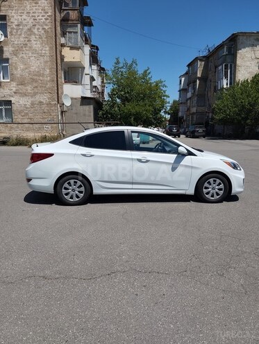 Hyundai Accent 2015, 139,000 km - 1.6 л - Bakı