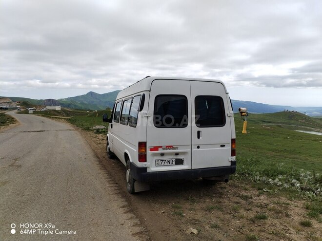 Ford Transit 2000, 300,000 km - 2.5 л - Qusar