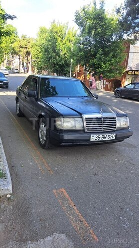 Mercedes E 200 1990, 125,300 km - 2.0 l - Qazax