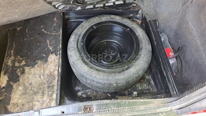 Mercedes E 200 1990, 125,300 km - 2.0 l - Qazax