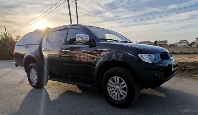Mitsubishi L200-3