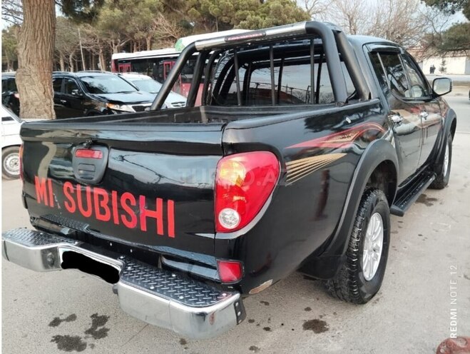 Mitsubishi L200-10