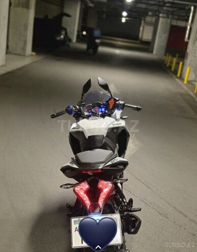 Bajaj Pulsar RS 200 2025, 5,800 km - 0.2 l - Bakı