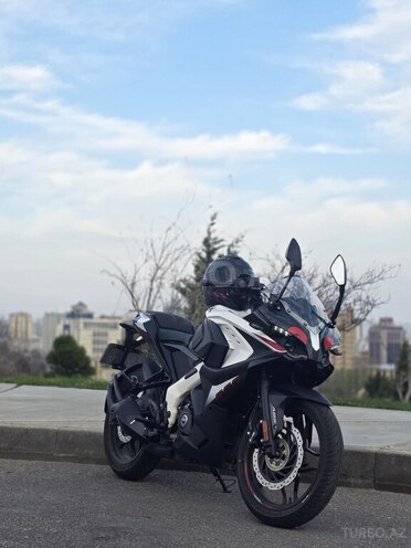 Bajaj Pulsar RS 200 2025, 5,800 km - 0.2 l - Bakı