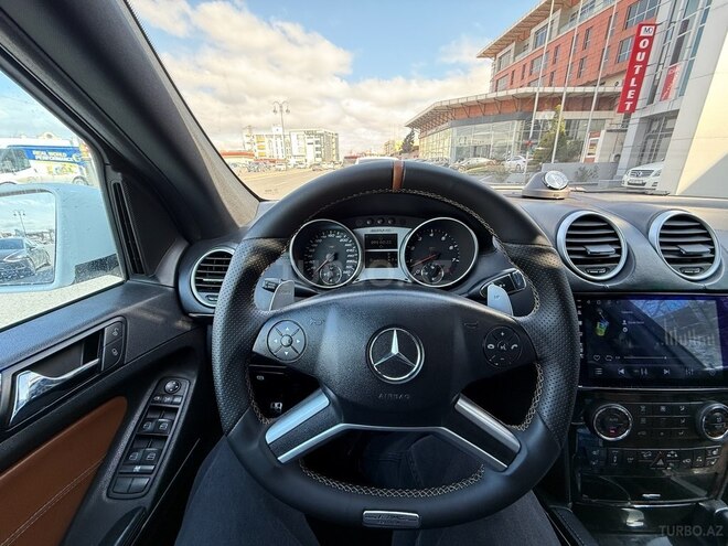 Mercedes ML 63 AMG 2010, 212,000 km - 6.3 l - Bakı
