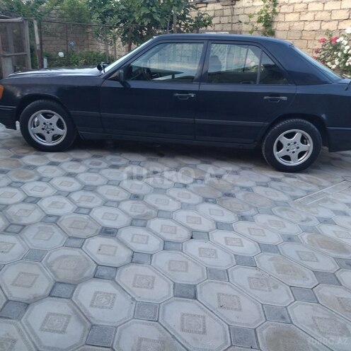 Mercedes E 230 1989, 340,000 km - 2.3 l - Bakı