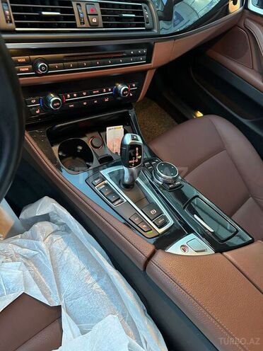 BMW 520 2015, 145,000 km - 2.0 л - Bakı