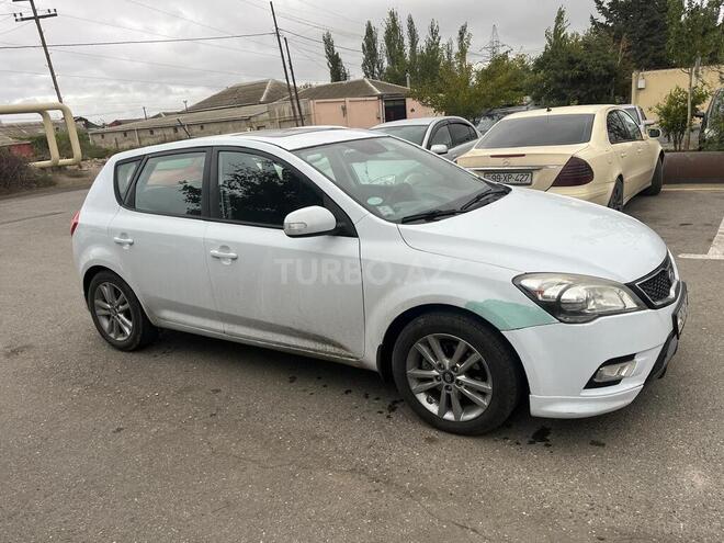 Kia Ceed 2011, 148,000 km - 2.0 l - Bakı
