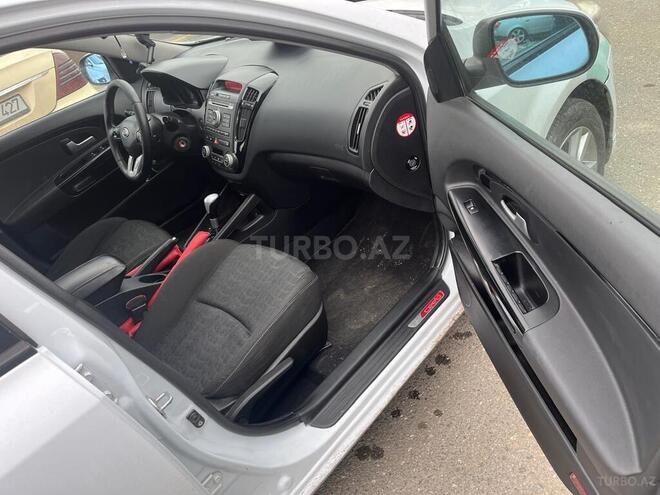 Kia Ceed 2011, 148,000 km - 2.0 l - Bakı