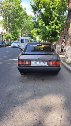 Mercedes 190 1992, 153,000 km - 1.8 l - Qazax