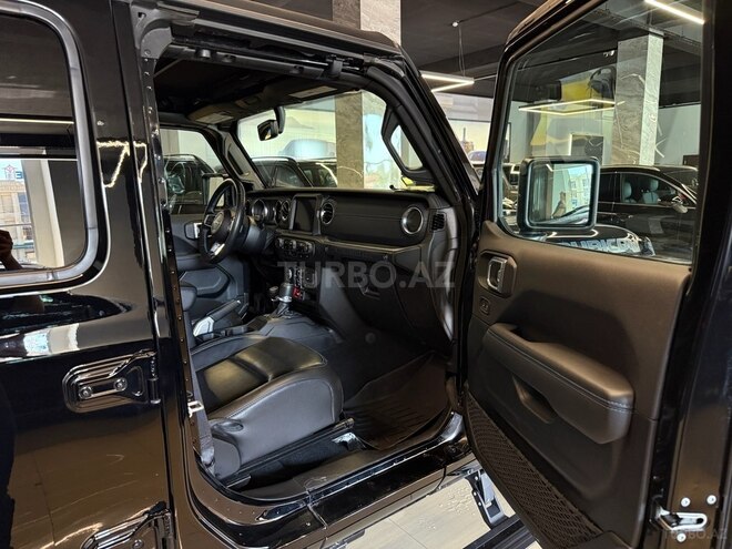 Jeep Wrangler-11