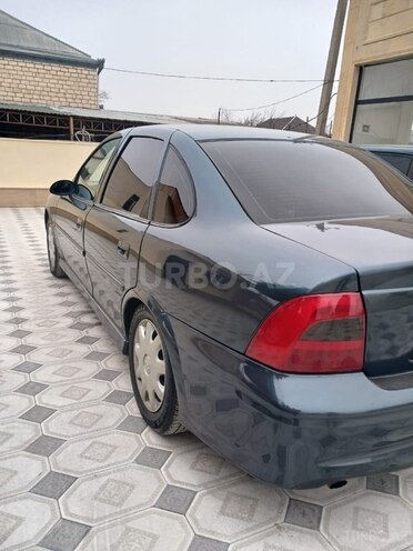 Opel Vectra 2000, 250,000 km - 2.0 l - Qazax