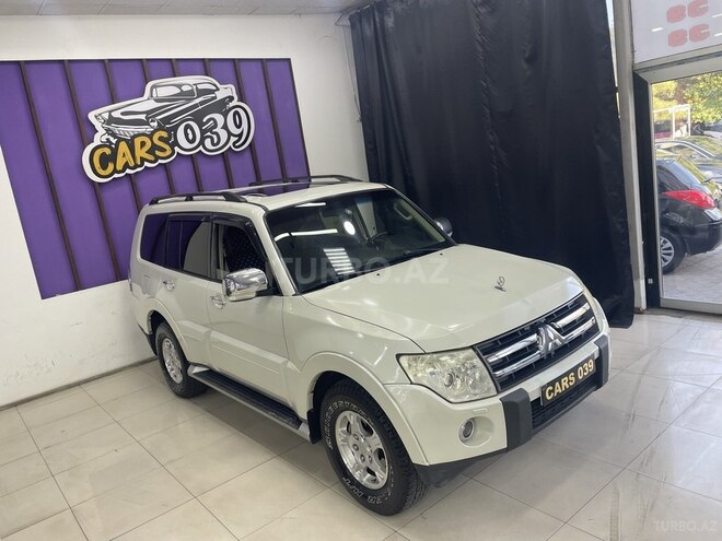 Mitsubishi Pajero-3