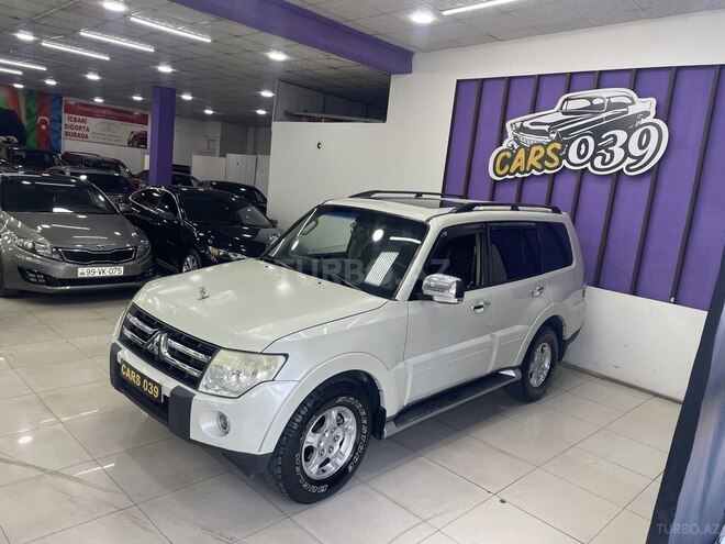 Mitsubishi Pajero-8