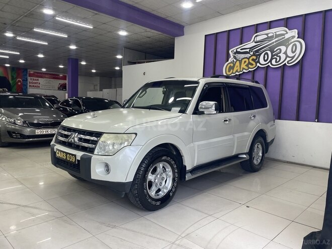 Mitsubishi Pajero-7