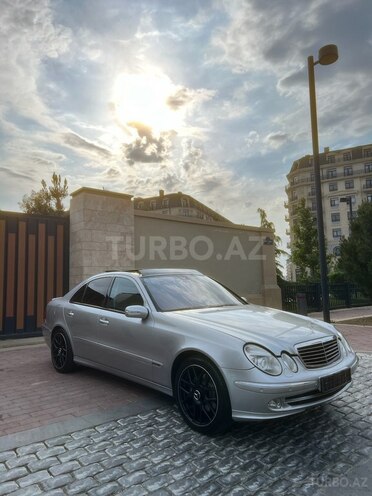 Mercedes E 320 2002, 175,000 km - 3.2 l - Bakı