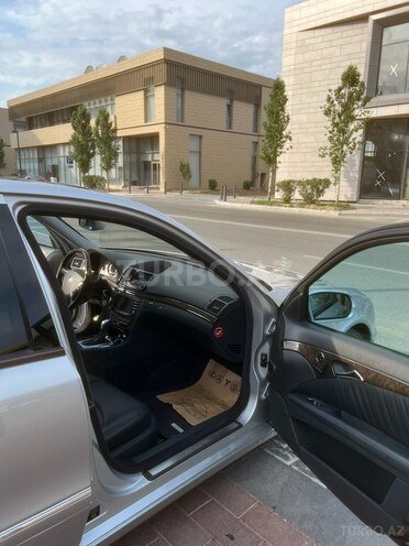 Mercedes E 320 2002, 175,000 km - 3.2 l - Bakı