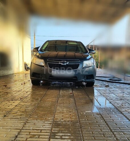 Chevrolet Cruze 2015, 240,000 km - 1.4 l - Salyan