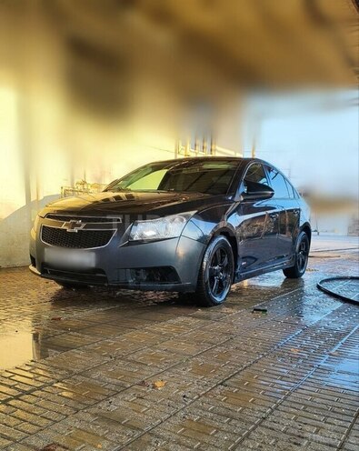 Chevrolet Cruze 2015, 240,000 km - 1.4 l - Salyan