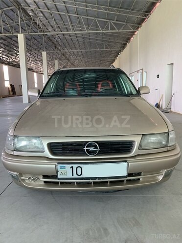 Opel Astra 1996, 250,000 km - 1.6 l - Xaçmaz
