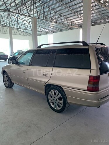 Opel Astra 1996, 250,000 km - 1.6 l - Xaçmaz
