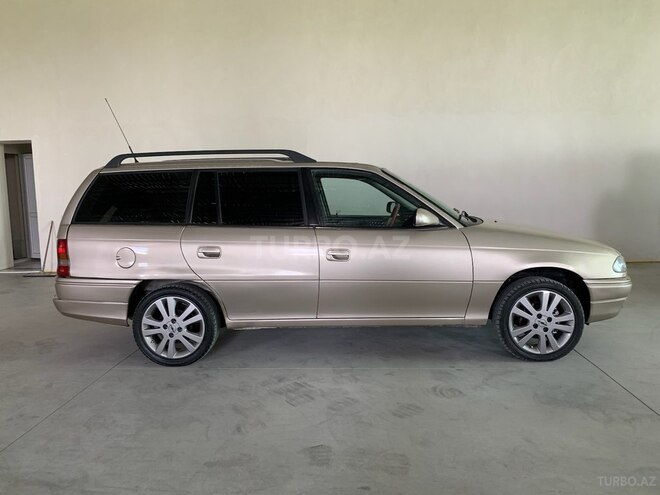 Opel Astra 1996, 250,000 km - 1.6 l - Xaçmaz