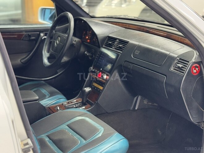 Mercedes C 240-12